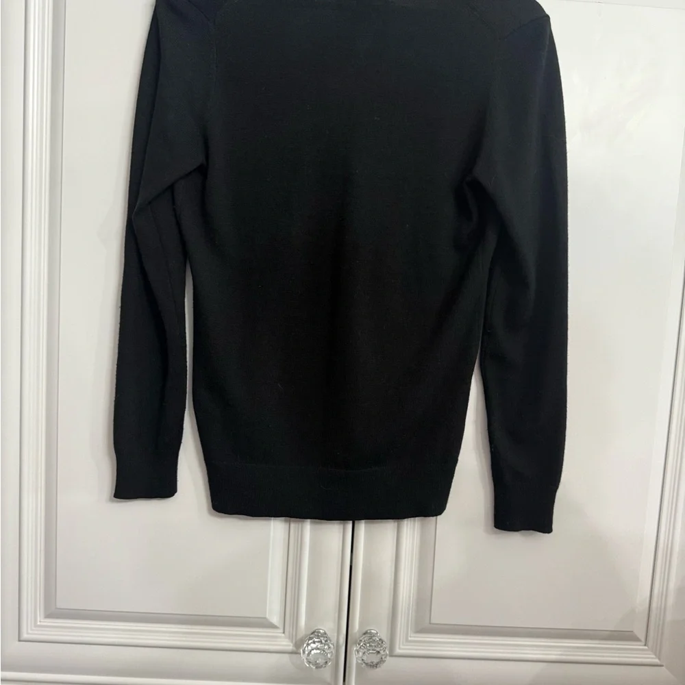 Banana Republic Women's Sz Small Black Long Sleeve V-Neck Cardigan with Buttons - Picture 4 of 10